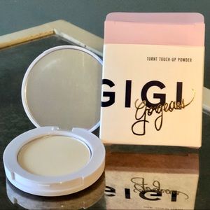☀️SOLD GIGI HADID TURNT UP TOUCH UP POWDER